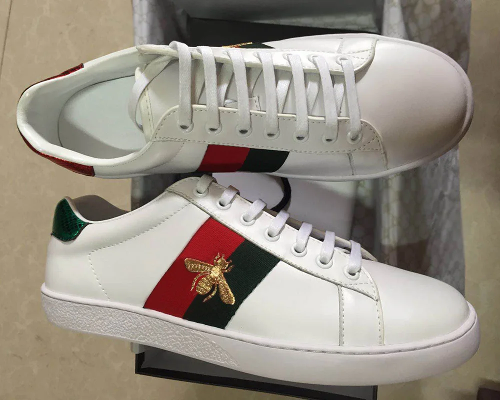 

2020 Wholesale top quality retro style green red green stripe men's brand designer sneaker bee embroidered luxury designer shoes