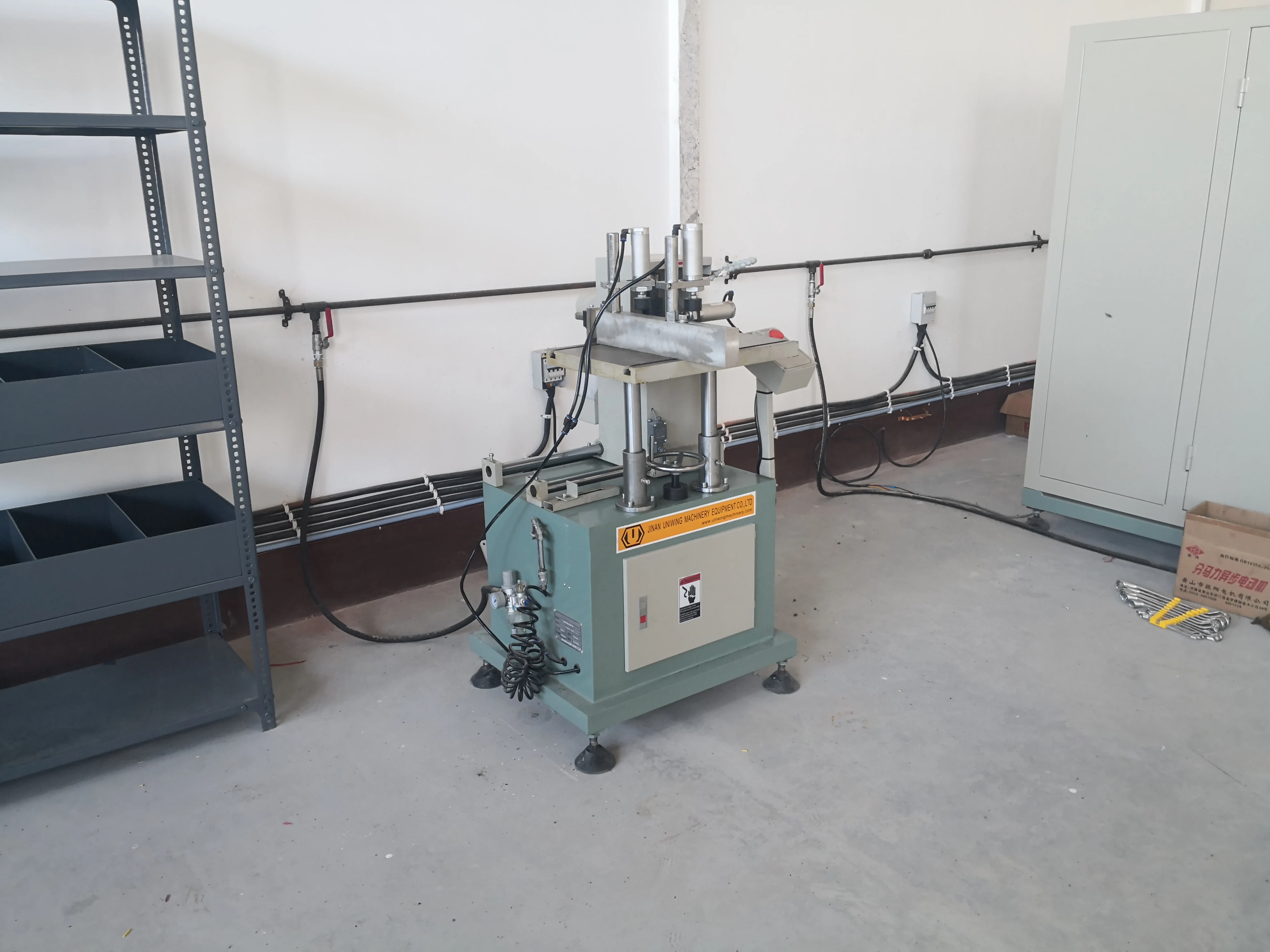 
End Mlling Machine for upvc and Aluminum Window and door making and Mullion milling cutting 