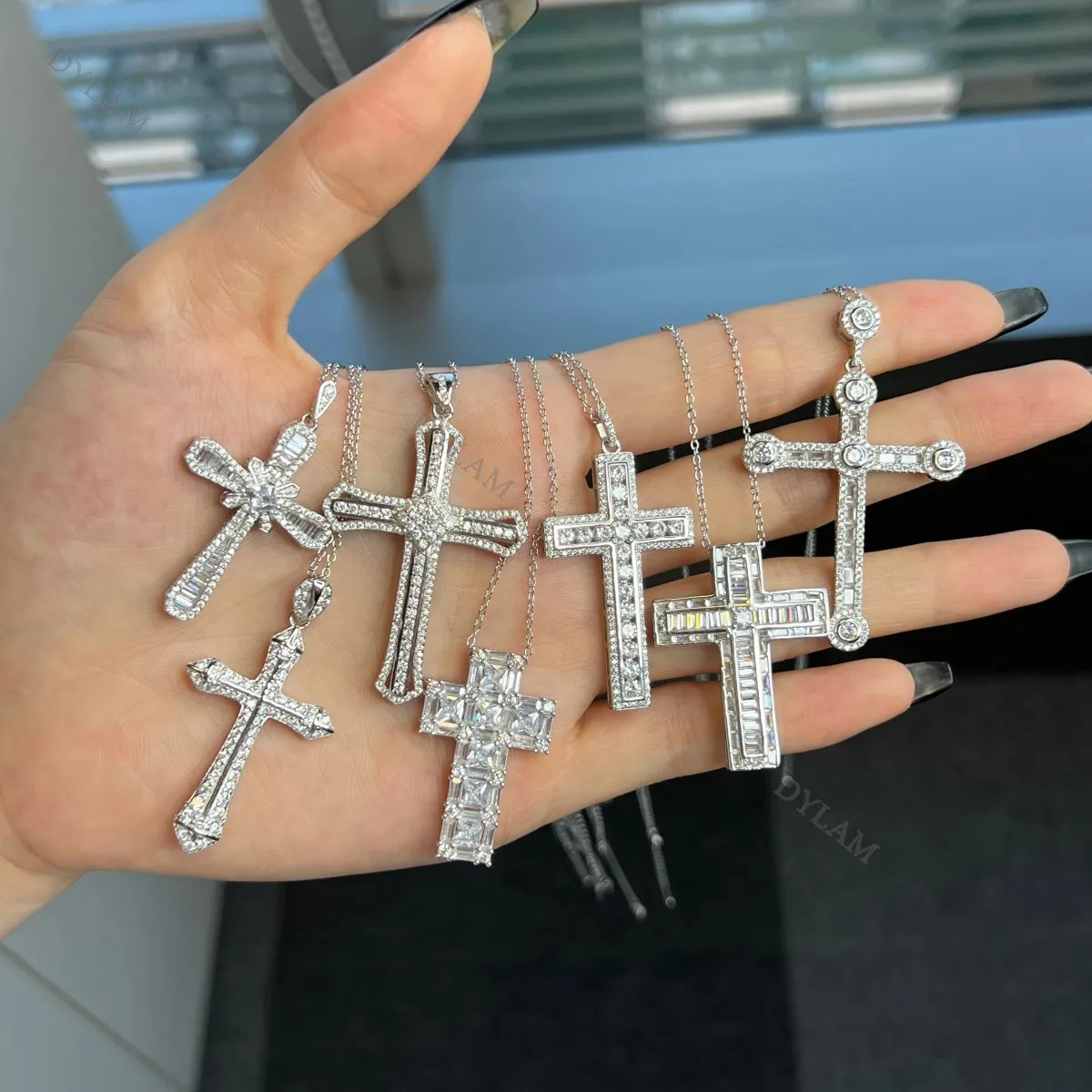 

Dylam Baguette Stone Adjustable custom logo Hip Hop pendant wholesale faith women 925 silver jesus cross fashion necklace