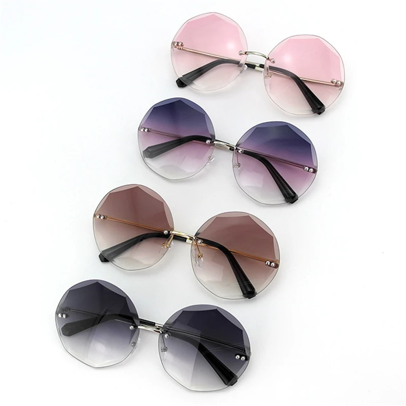 

fashion vintage trendy wholesale sun glasses sunglasses women newest shades sunglasses with candy color lens sunglasses 2021, Women big frame sunglasses shades sunglasses men girl sunglasses