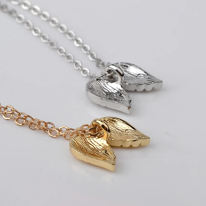 

European and American new jewelry fashion angel wings clavicle chain simple wings small pendant women's sweater chain necklace