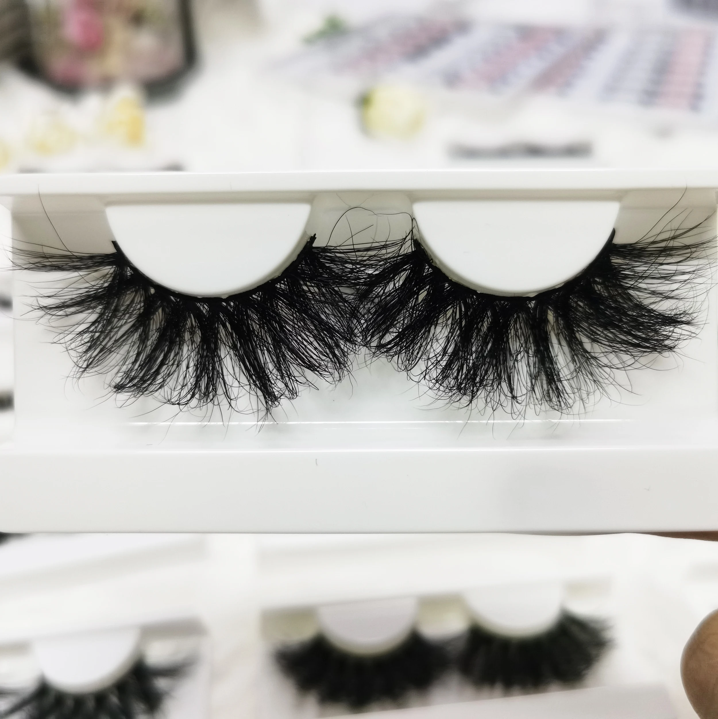 

Top Quality Wholesale 100% 3d Real Mink Lashes Real Mink 25mm Free Sample Eyelashes Vendor, Natural black