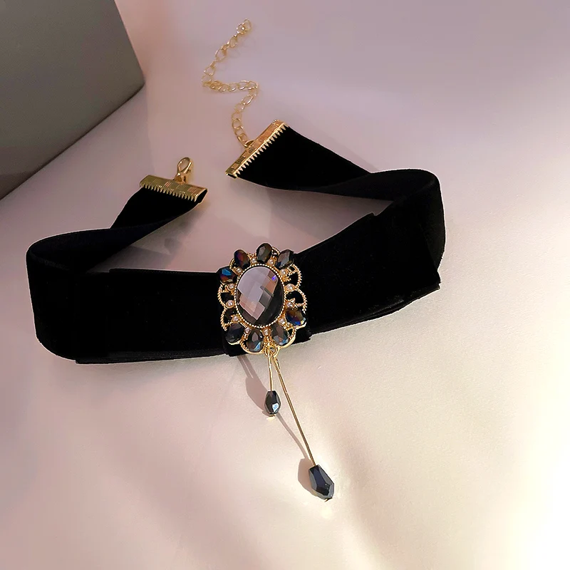 

2021 fashion black choker necklace women