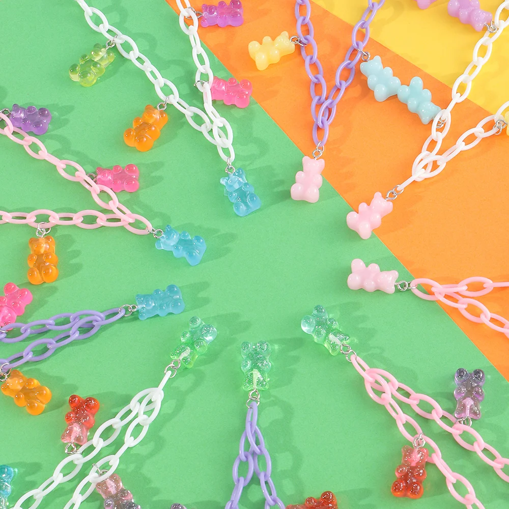 

Wholesale Fashion Colourful Bear Pendant Necklace Acrylic Plastic Chain Necklace With Pendant For Women