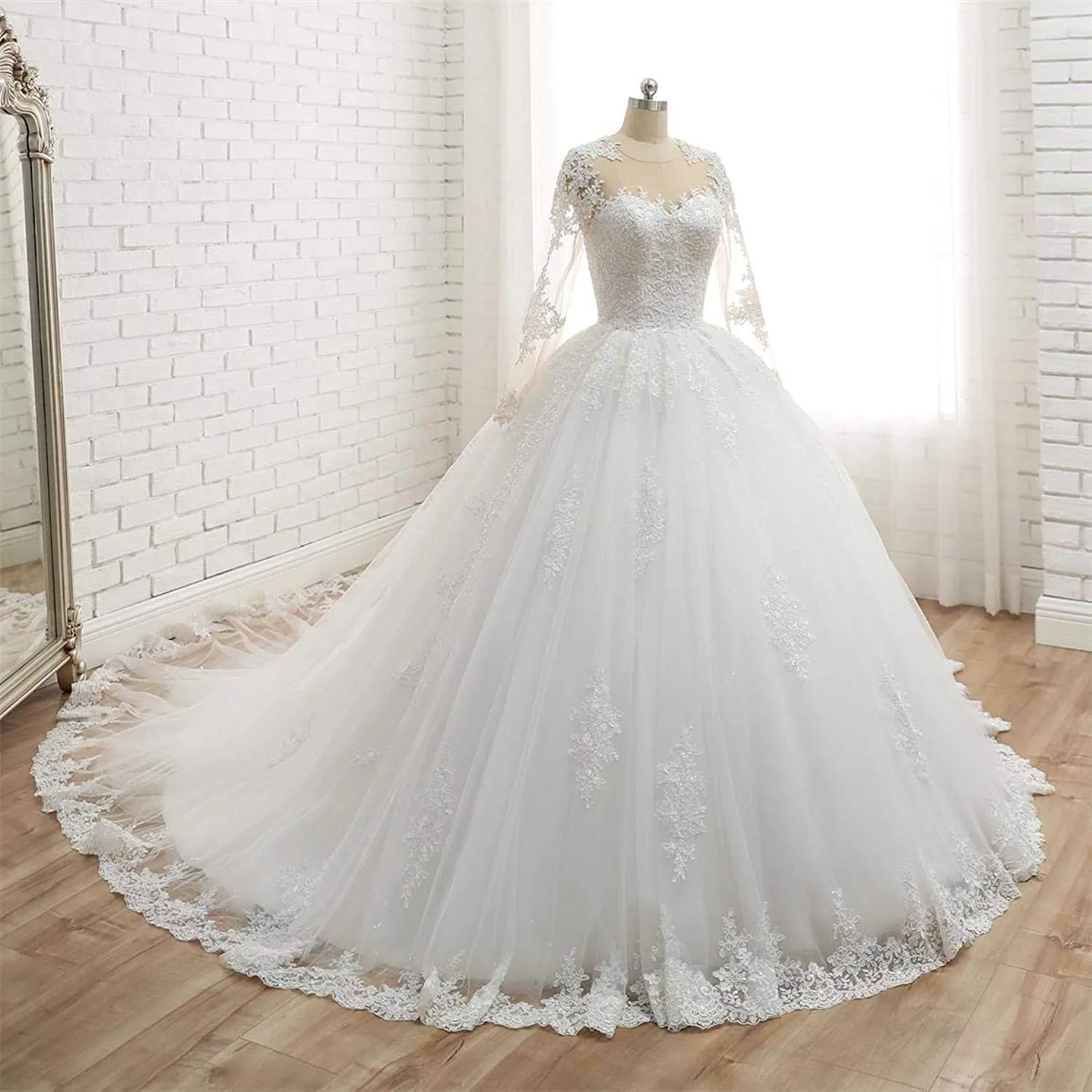 

main wedding dress 2023 new temperament bride Mori French trailing simple wedding dress