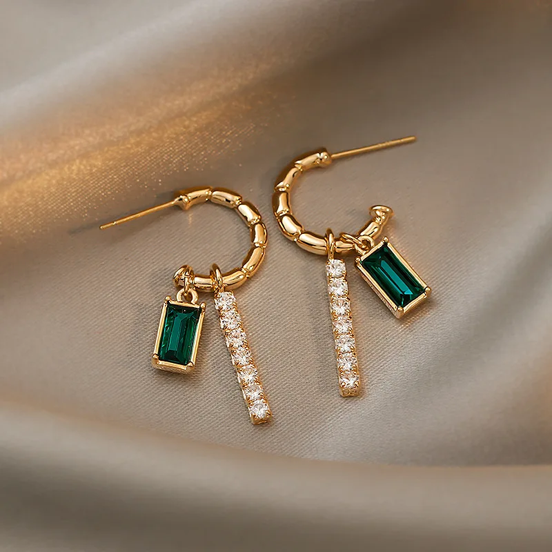 

Simple Retro Square Emerald Dangle Earring 18K Gold Plated C Hoop Earring For Women