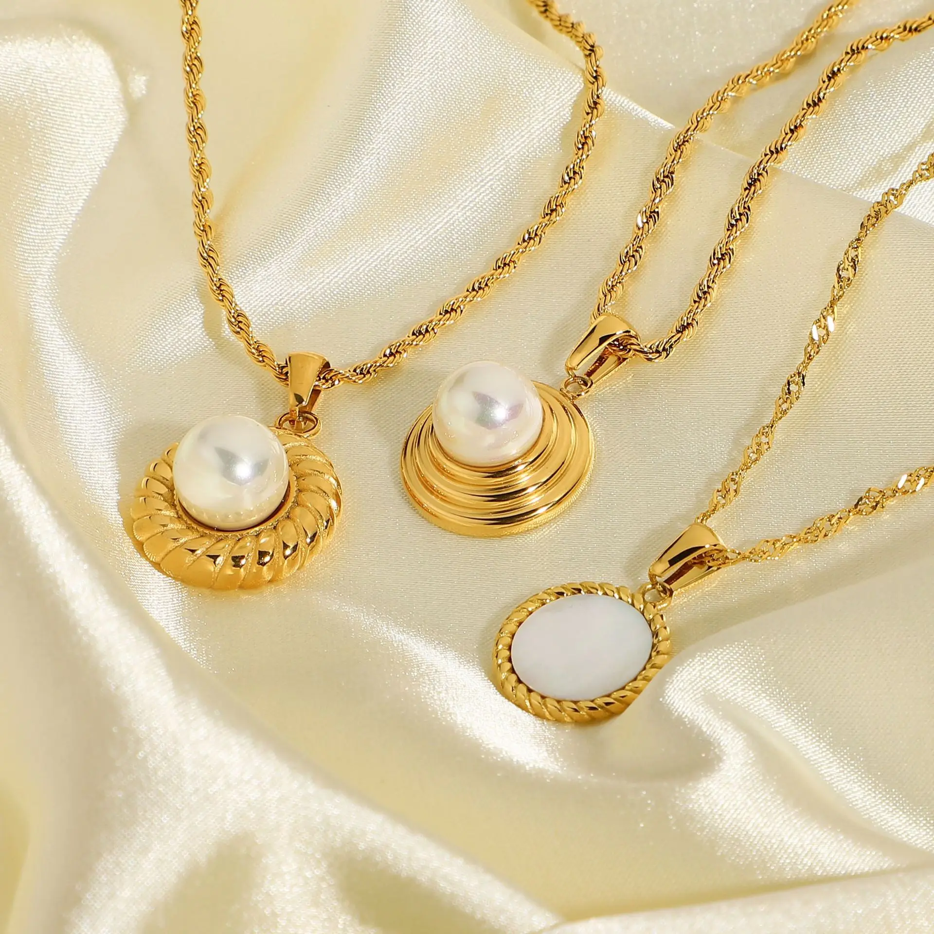 

Gold Stainless Steel Jewelry Necklace, Gold color