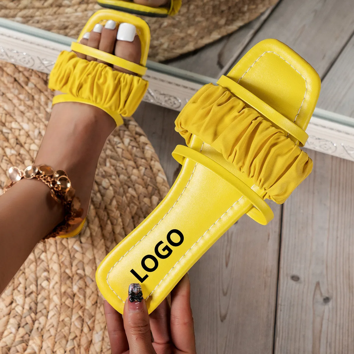 

Dropshipping flat sandals 2022 fashion summer outdoor beach ladies custom slipper