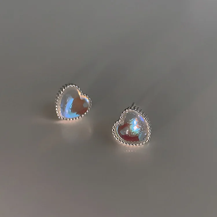 

2022 Best Selling Sparkling Diamond Natural Opal Stone Heart Earrings Micro Pave Crystal Love Heart Stud Earrings For Girls