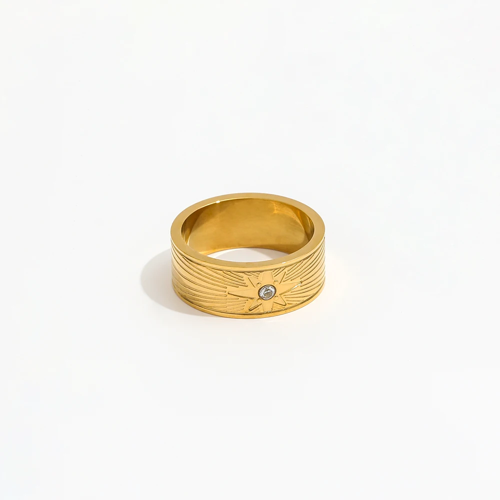 High End 18K PVD Gold Plated Star Burst Shining Band Rings Stainless Steel Women Rings Tarnish Free Jewelry