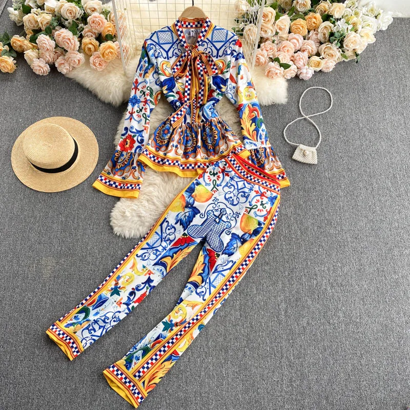 

In stock 2021 spring new women's printed bow tie flared puffy top + nine-point trousers and two-piece pants, Black green apricot