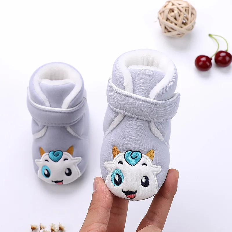
New Born Boys Girls Plush Vegan And Toddler Winter Newborn Kid Prewalker Baby Shoe 