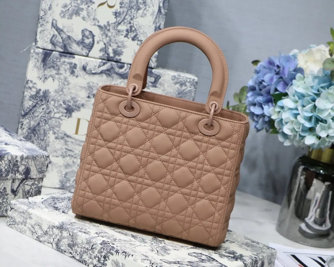 

Womens Top Quality Handbags Real Leather Top Handle Tote Bags Luxury Fashion Design One Shoulder Bag Purse
