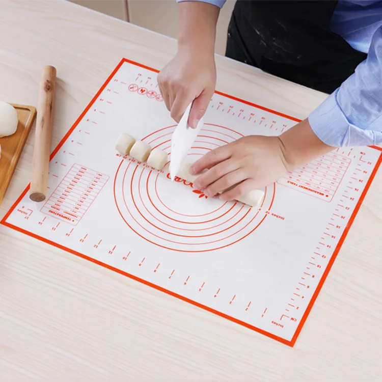 

Customized silicone baking mat counter pad non-slip kneading mat dough kneading mat, Red