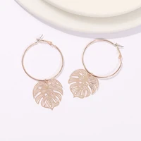 

2019 Hot Selling Personalized Hawaiian Leaf Design Rose Gold Zinc Alloy Ring Hollow Leaf Drop Earrings