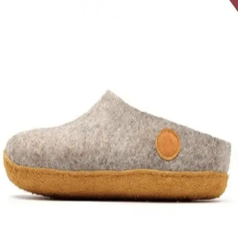 

Women and Men Memory Foam Slippers Home Lightweight Anti Slip Cotton House Closed Toe Casual Indoor Shoes, Picture
