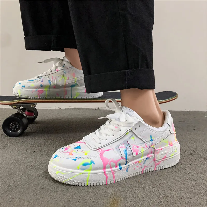 

2021 New Styles Men's Fluorescent Fashion Casual Luminous Walking Shoes