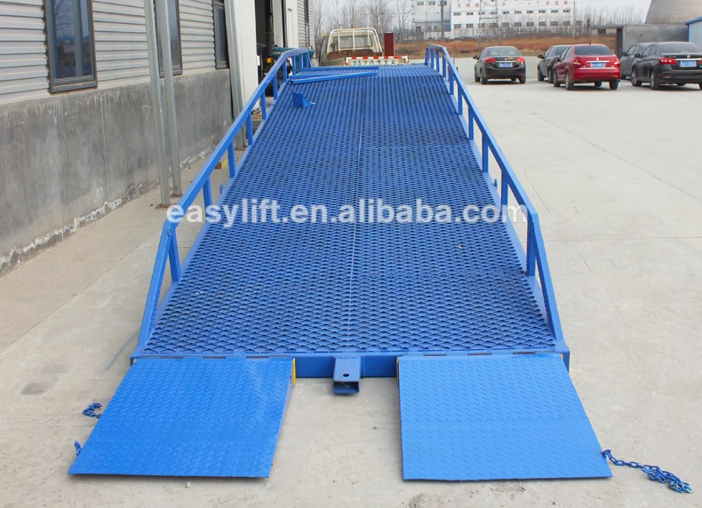 Hydraulic Container Loading Dock Ramp For Forklift Mobile Yard Ramp