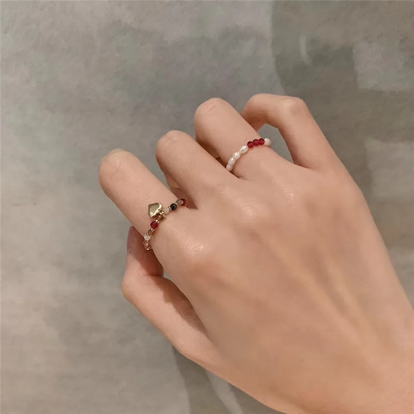 

2022 Korean Fashion Natural Pearl Beads Finger Ring Elastic Colorful Seed Beads Heart Pendant Ring, As picture show