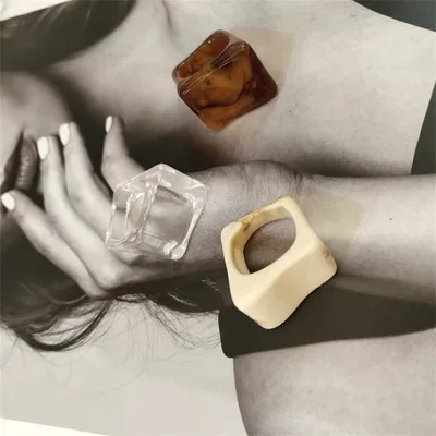 

2021 Newest Chunky Art Resin Marble Pattern Ring Square Acrylic Tortoise Finger Rings For Girls Women Jewelry