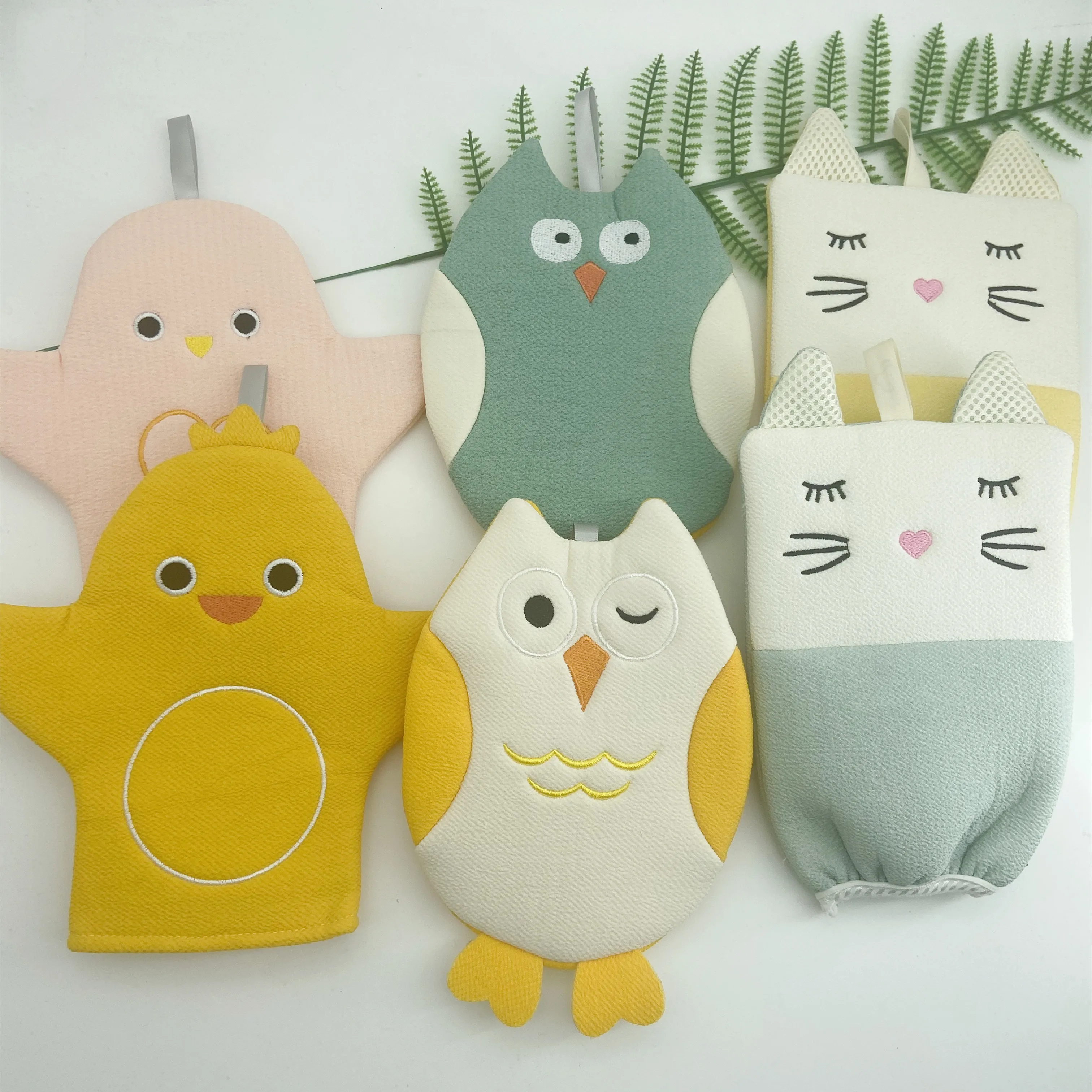 

Cartoon exfoliating dead skin remover bath gloves, Pictures shown
