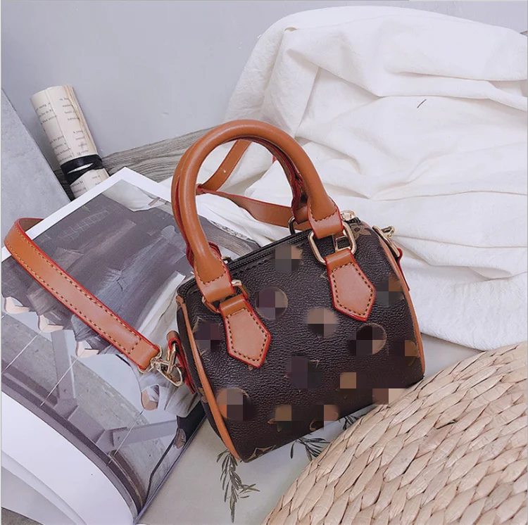 

2020 new Korean girl bag fashion old flower western girl messenger bag