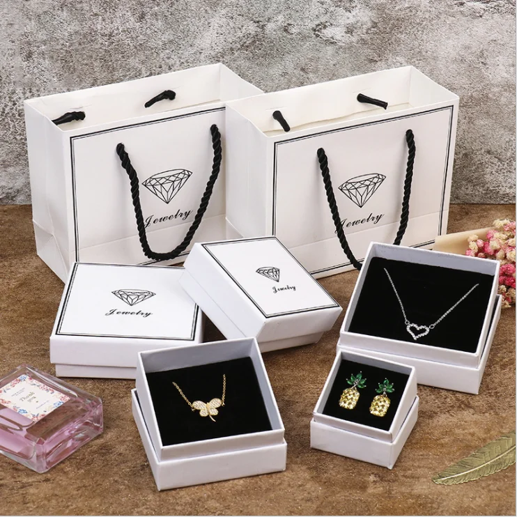 

Valentine's Day Paper Jewelry Box Black White Multifunctional Jewelry Box For Woman