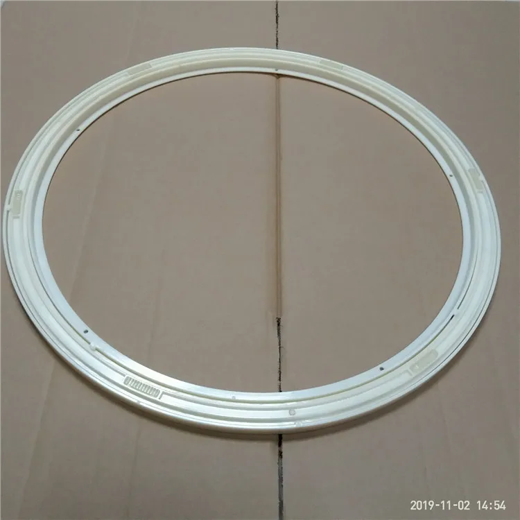 24 in plastic turntable