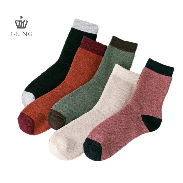 

TKing wholesale winter warm anti skid cozy fuzzy fleece indoor christmas slipper socks with grips, Stock color or customized