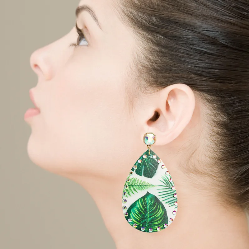 

Summer new tropical wind palm leaf print earrings Bohemian leather with rhinestone exaggerated earrings, Green