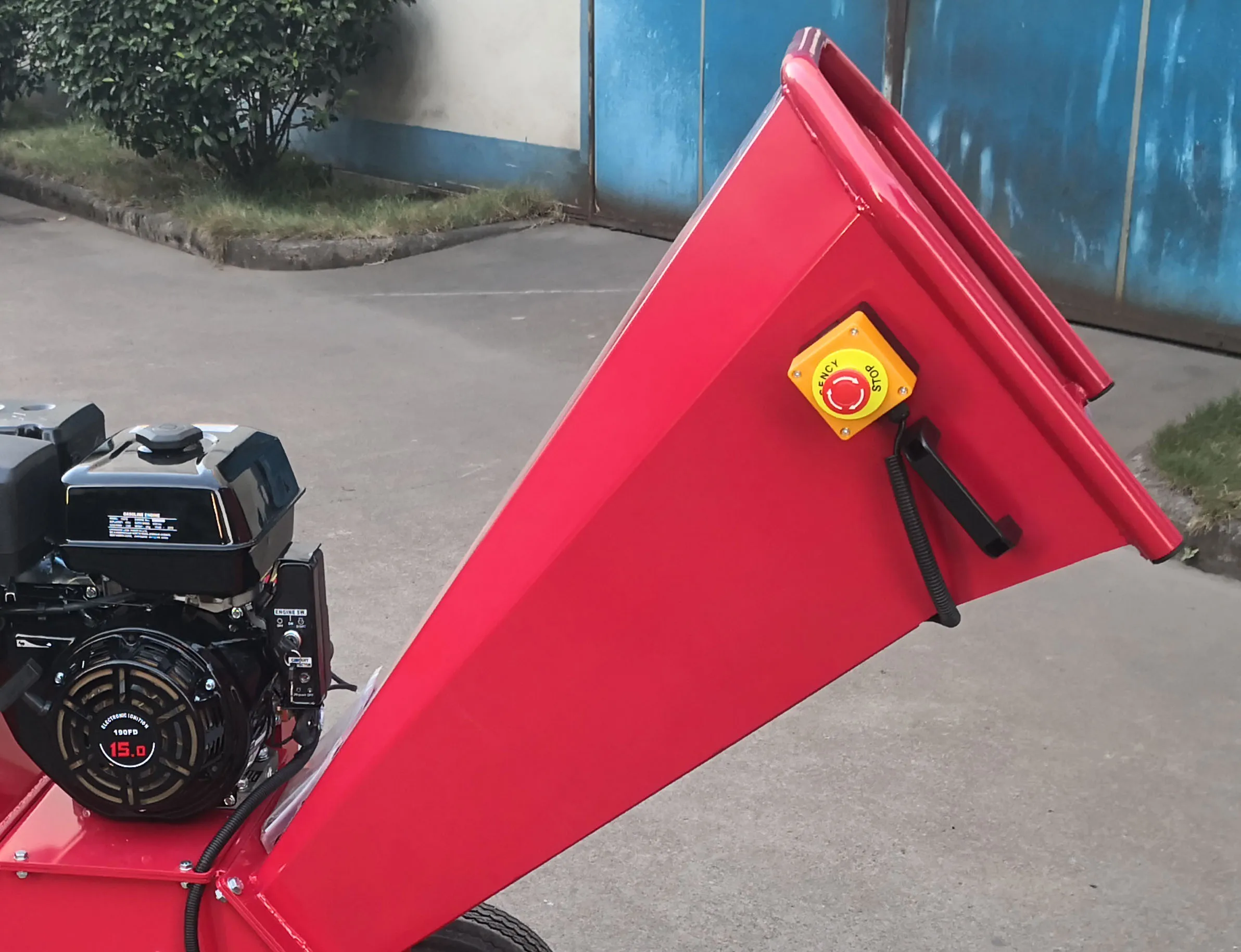 Emergency Stop Button 5" Selffeeding Wood Shredder Chipper For Garden And Agriculture Wastes