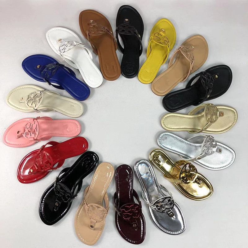 

2020 Hot selling trend women's flat bottom high quality sheepskin flip flops soft bottom beach large slippers women's sandals