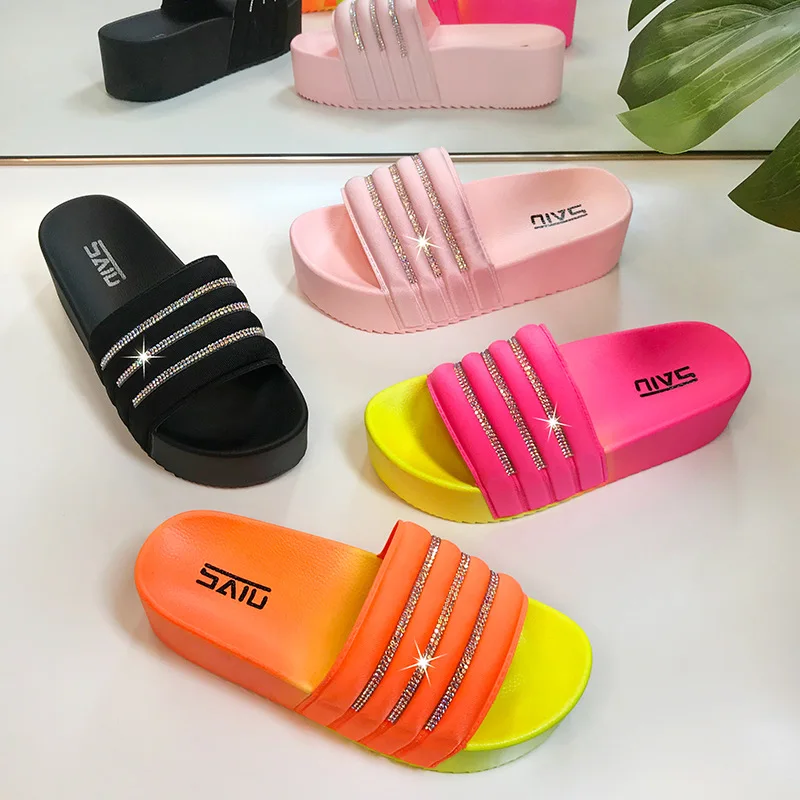 

2021 Color Flash Diamond Slippers Summer Thick-soled Large Size Fashionable Slippers Women Summer Sandals, Customized color