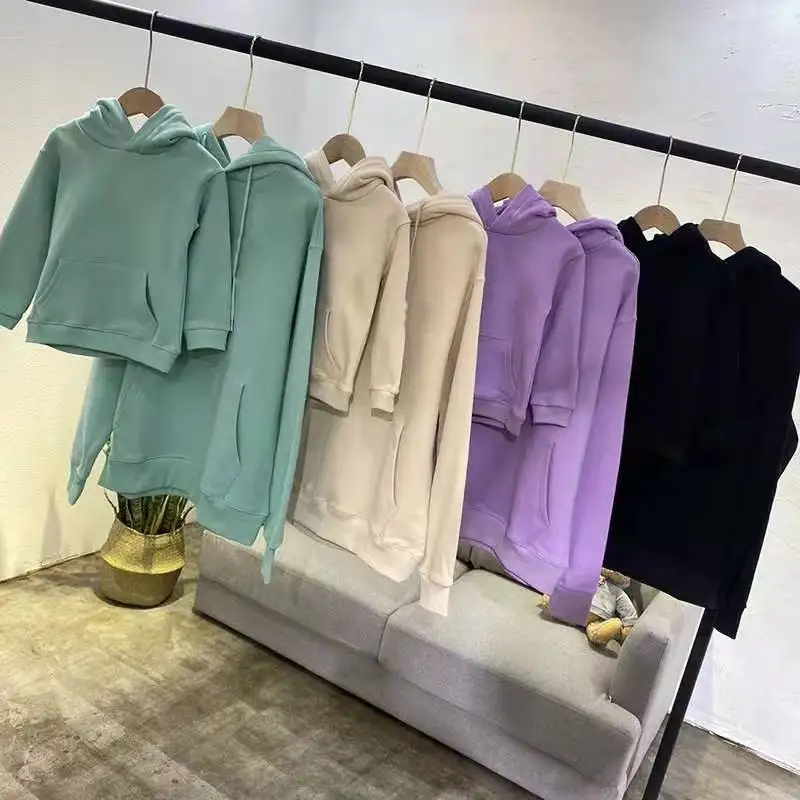 

Soft casual kids and adult sweatshirts plain color hooded spring autumn family clothes, Picture shows