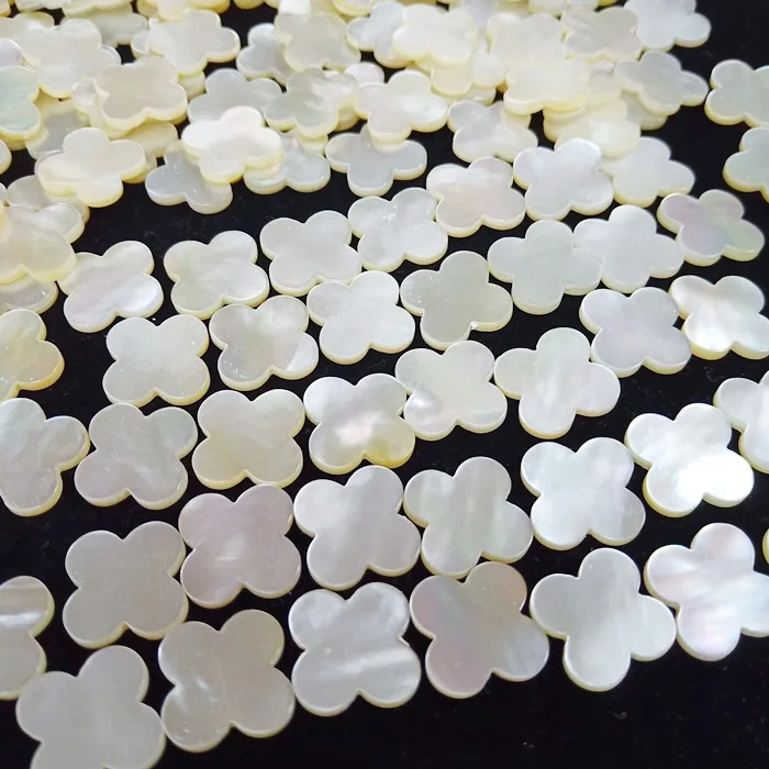 

Factory Price Top Quality Natura White MOP Lucky Four Leaf Clover Natural Mother of Pearl Stones Flower Cut