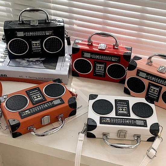

2022 New Material Radio Girls Bum Handbags College Girls Unique Standing Out Cheap Radio Shaped Purse Handbags Cute Lovely BAGS