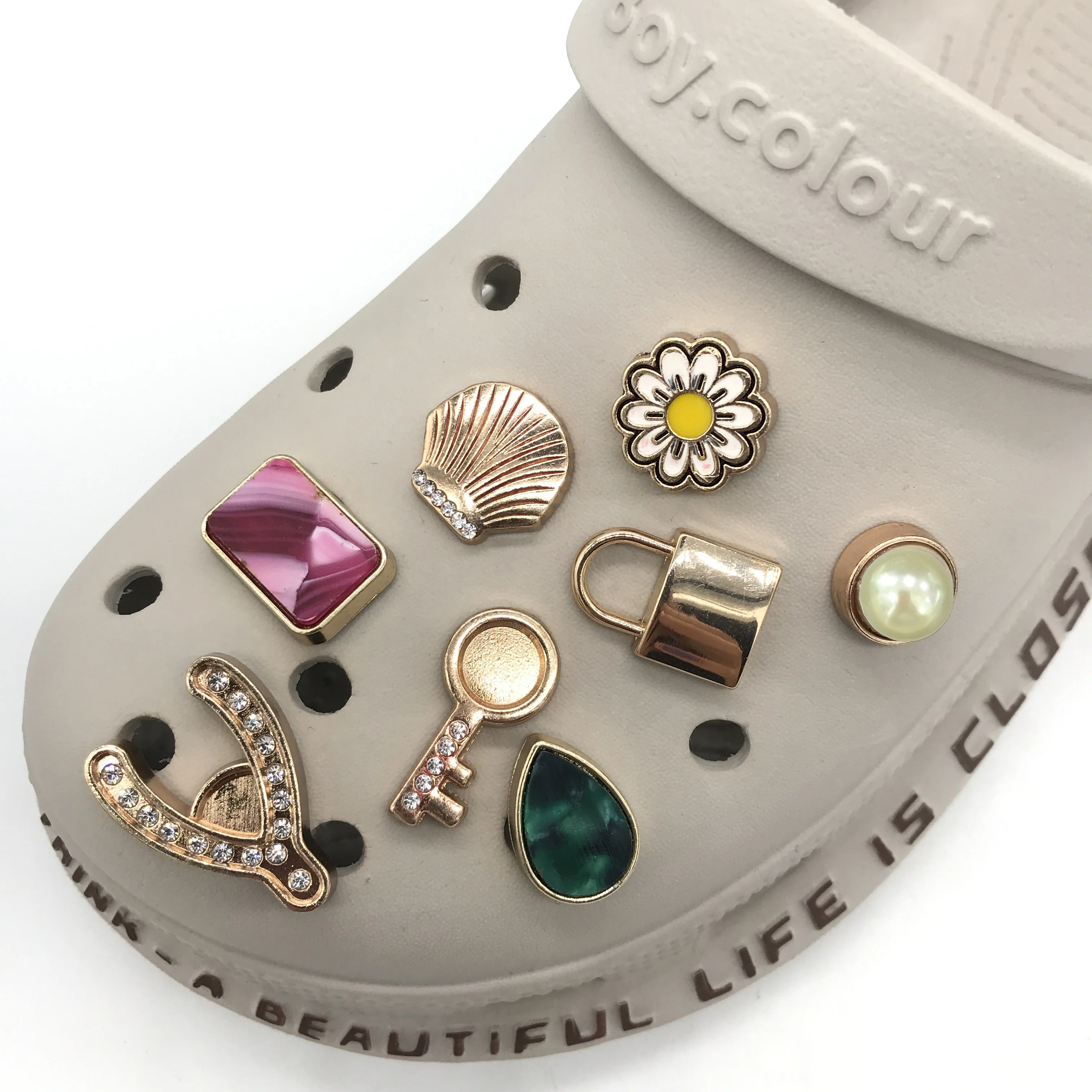 

2021Hot sale crocks new desginer shoe decoration accessories charms for croc shoe, Picture