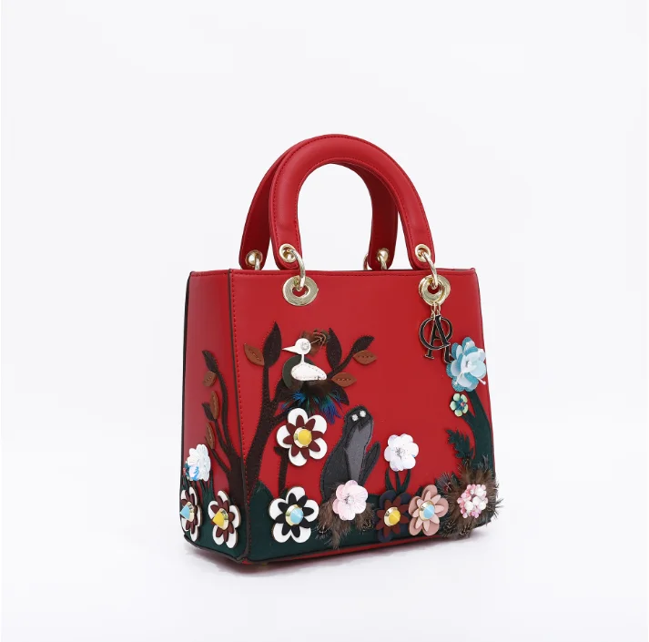 

2020 new European and American female handbag portable diagonal bag craft flower women's handbag, As the picture