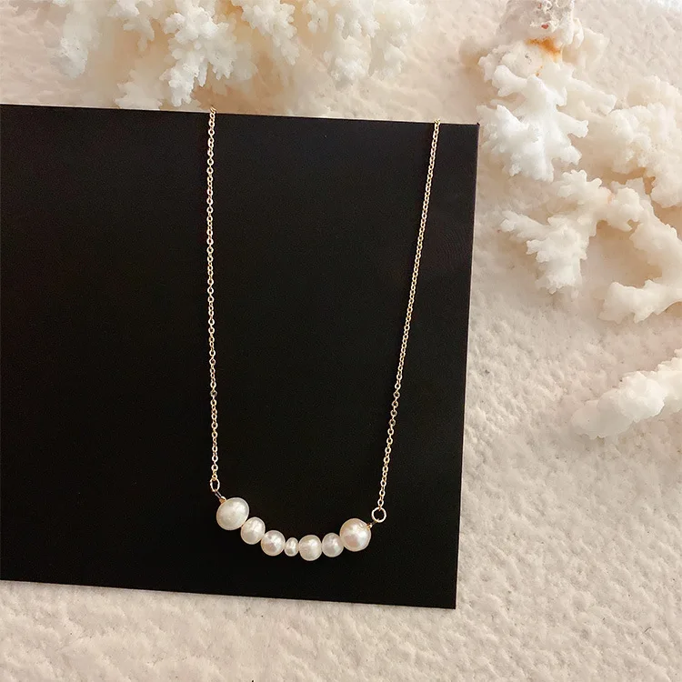 

HOVANCI White Natural Baroque Pearl Choker Necklace for Women Simple Style Handmade Wedding Party Jewelry gift, Picture