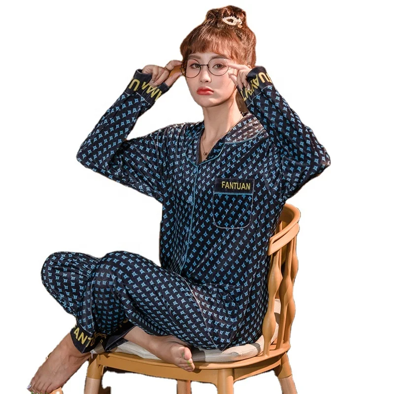 

Winter Warm Long Women Pyjamas Set Turn-down Collar Ladies Elegant Thermal Velvet Pajamas, Picture color