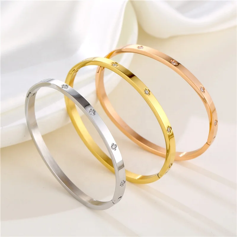 

Wholesale Custom Stainless Steel 18k Gold Plated Cuff Clover Bangle Bracelet Jewelry