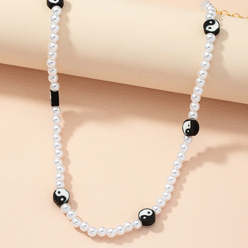 

Fashion Simple Y2K Yin Yang Pearl Beaded Friendship Necklace White Pearl Yin Yang Tai Ji Necklace For Women