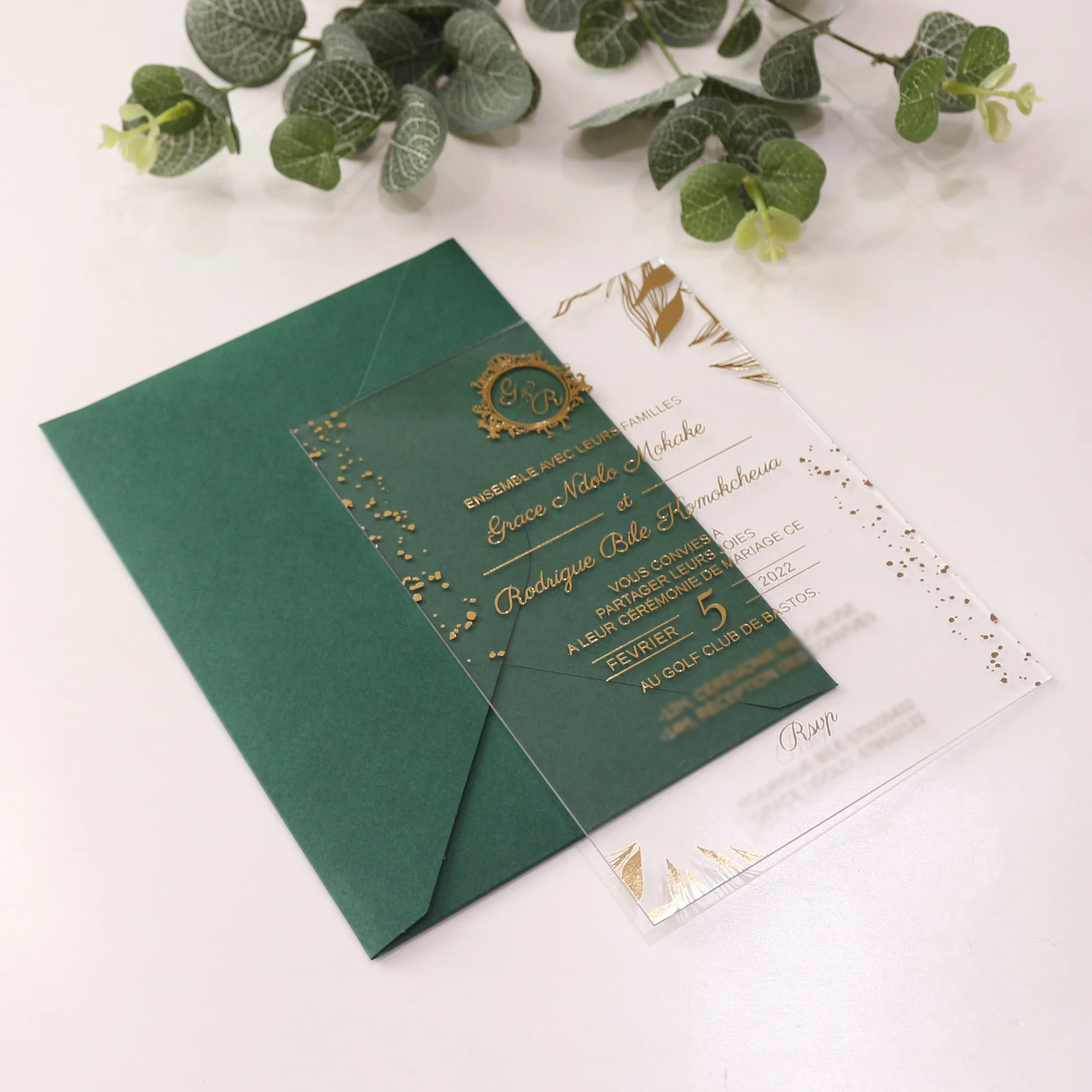 

Newest Elegant Transparent Acrylic Gold Foil Wedding Invitation Card with Velvet Envelope Customized Invitation Card
