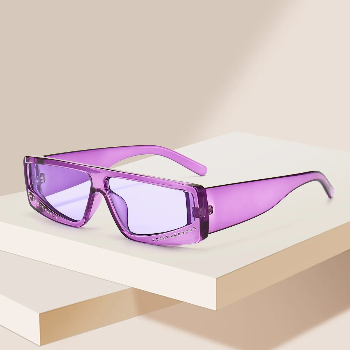 

MJ-0439 The New Set Auger European And American Fashion And Personality Of Latest Square Sunglass For Women