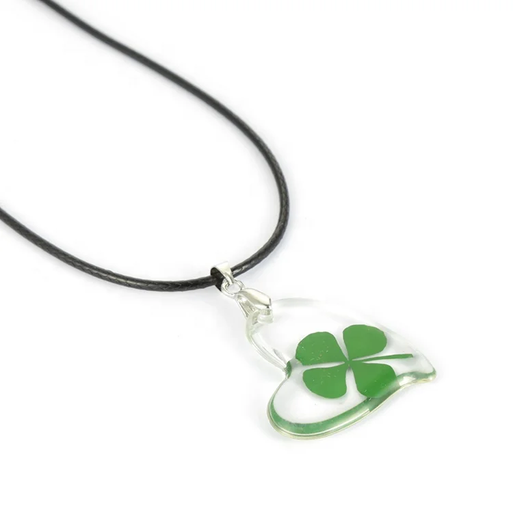 

Hot Selling Plain Green Four Leaf Transparent Solid Heart Pendant Necklace Plated Chain Style Engagement Gift Religious Occasion