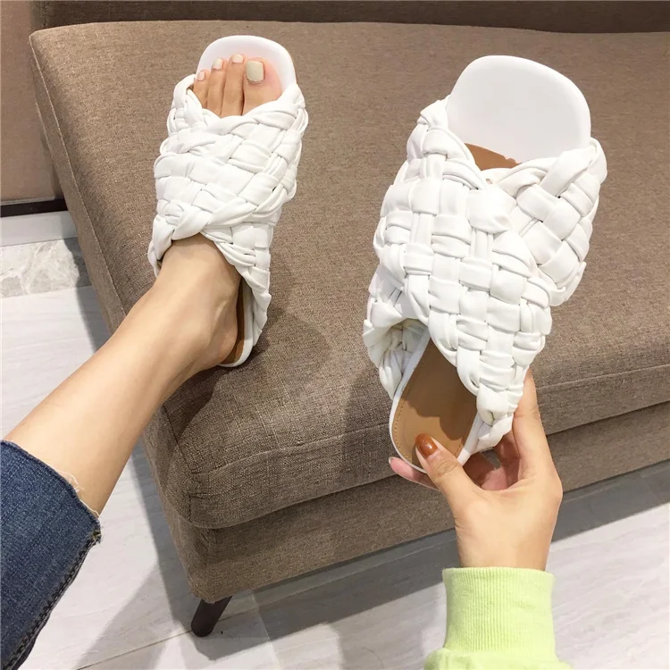 

2021 Wholesales Women's Slipper Shoes Fashion Sexy Summer woven strap Flat designer slides footwear for ladies, Black, white, apricot, red , light blue, blue
