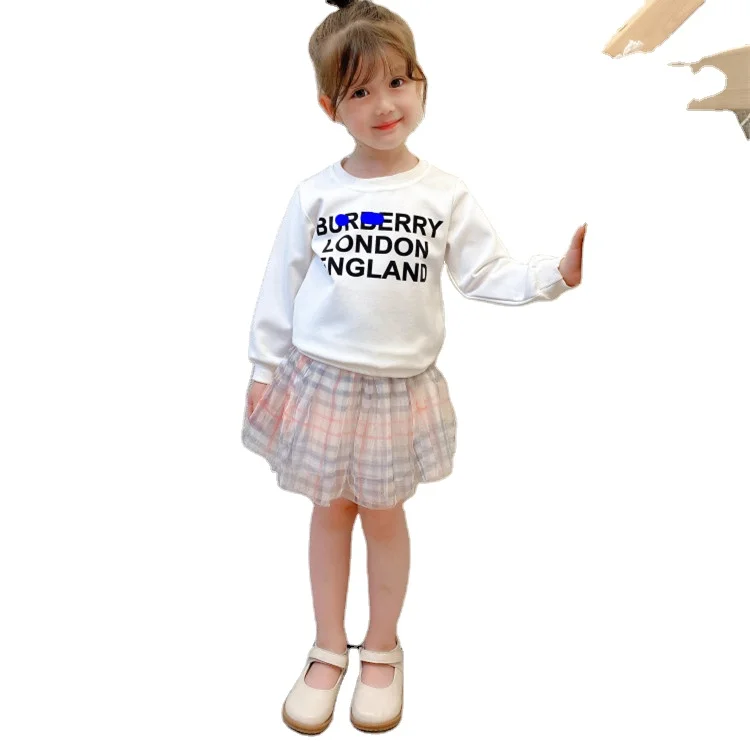 

Retail Children's new style casual 100% cotton 2 pcs girls long sleeve t-shirt with skirt sets kids blouse tulle skirt suit, Picture shows