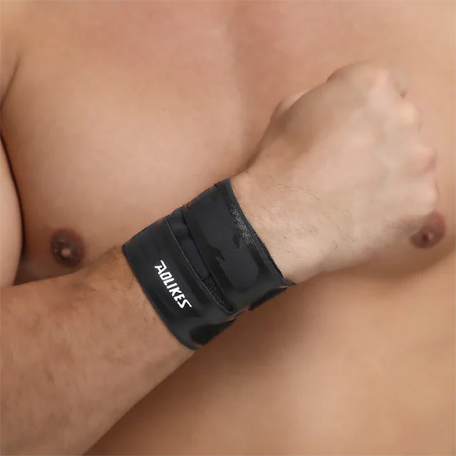 

Custom Logo Breathable Leather Sports Wrist Sweat Bands Wrist Support Bracer, Black+pink