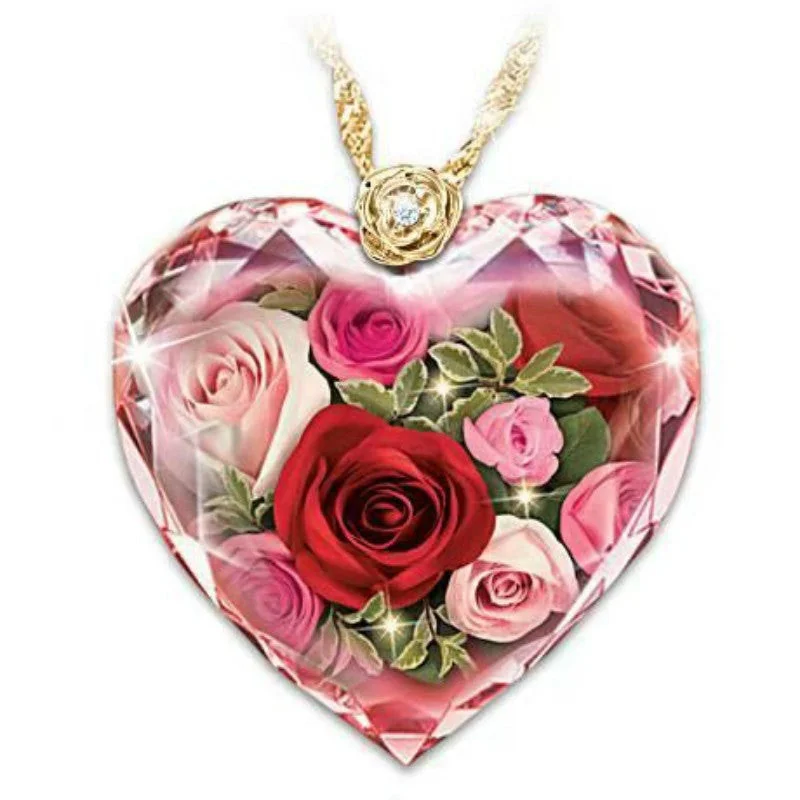 

Charm Luxury Red Rose Pendant Exquisite Valentine's Day Gift Heart-shaped Rose Necklace