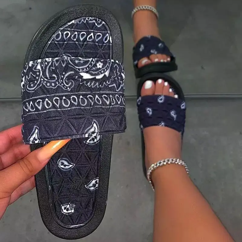 

2021 Summer Large Size Cashew Flower Silk Black Flat Slippers For Women'S Slippers Ladies Shoes Slipper